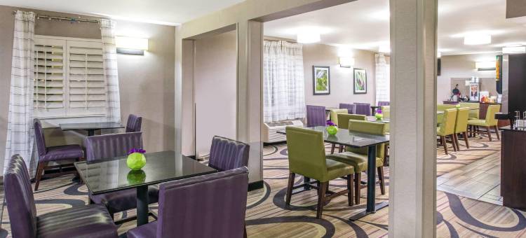 图森东拉昆塔温德姆酒店(La Quinta Inn by Wyndham Tucson East)图片