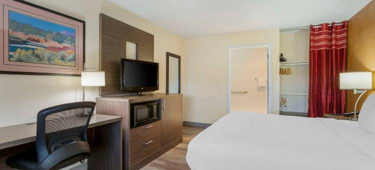 迷信泉贝斯特韦斯特酒店(Best Western Superstition Springs Inn)图片