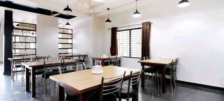 广场大道酒店(Hotel Plaza Avenue)图片