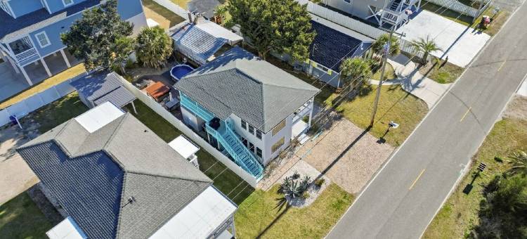 Entire House! Cottage Two Blocks from Beach w/ Swimming Pool, Hot Tub & Carport图片