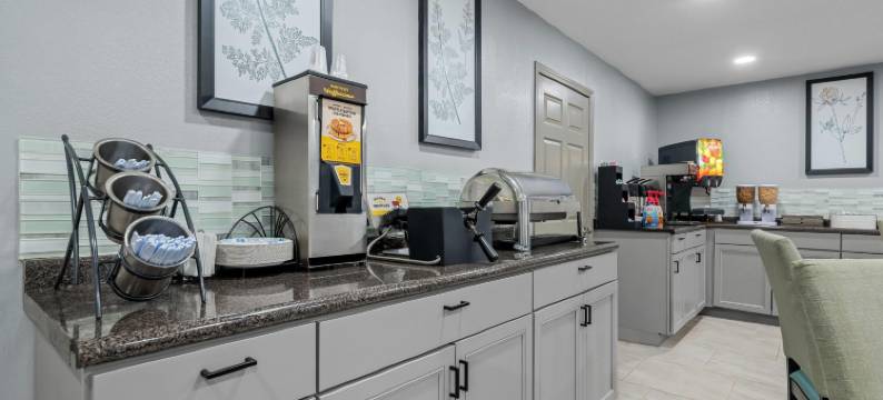 塔斯卡卢萨呗盟套房酒店(Baymont by Wyndham Tuscaloosa)图片