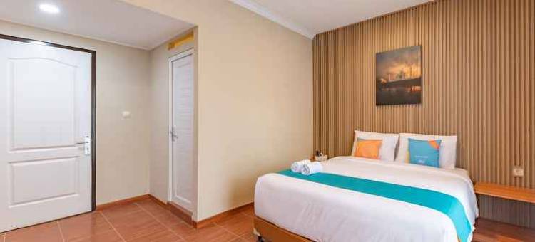 桑斯维布斯苏拉帕西孔福塔酒店(Sans Vibes Surapati Konforta Hotel)图片