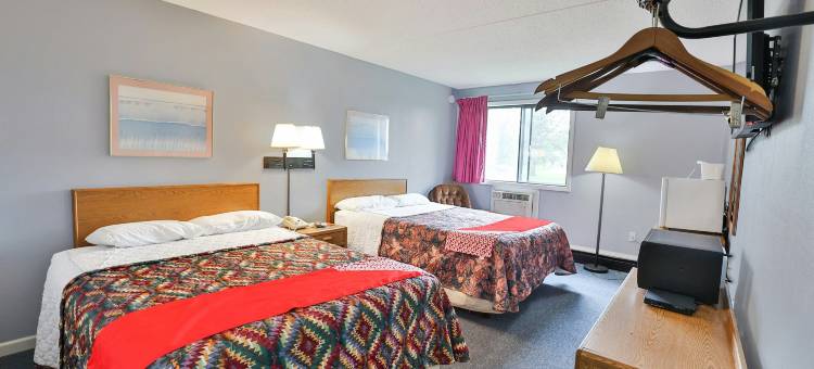 OYO Hotel Pipestone MN, 坎特伯雷公园(OYO Hotel Pipestone MN, Canterbury Park)图片