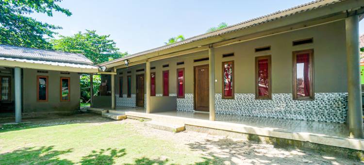红多兹酒店Pondok Diana-Ujung Genteng海滩4(RedDoorz @ Pondok Diana Pantai Ujung Genteng 4)图片