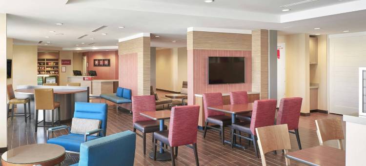梅迪辛哈特万豪TownePlace套房酒店(TownePlace Suites Medicine Hat)图片