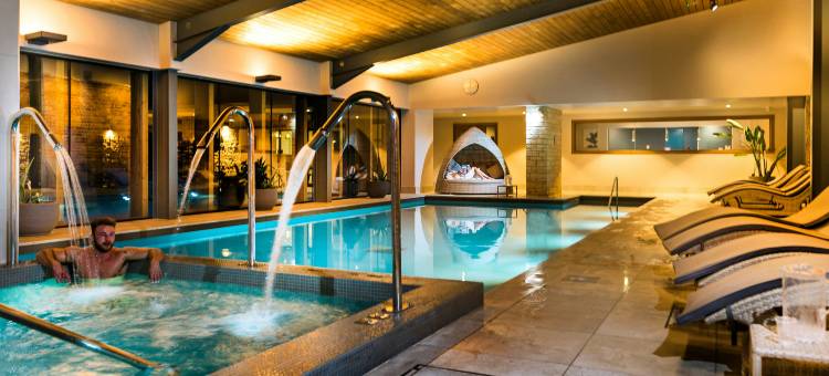 经典英国哈特雷庄园酒店(Cbh Hatherley Manor Hotel)图片