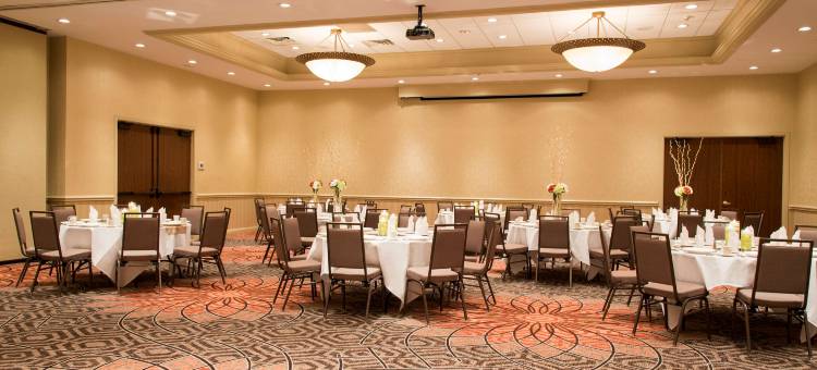 大急流城机场希尔顿逸林酒店(DoubleTree by Hilton Hotel Grand Rapids Airport)图片