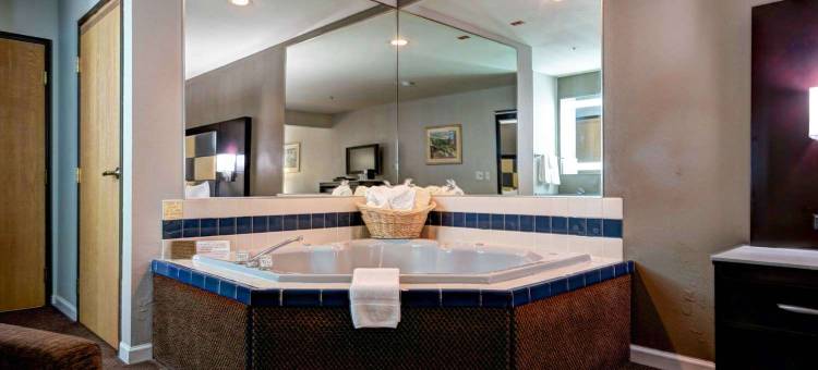 雷丁贝斯特韦斯特SureStay Plus酒店(SureStay Plus Hotel by Best Western Redding)图片