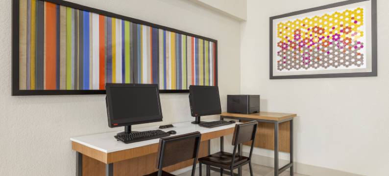 智选假日套房酒店萨拉索塔(Holiday Inn Express & Suites SARASOTA EAST - I-75 by IHG)图片