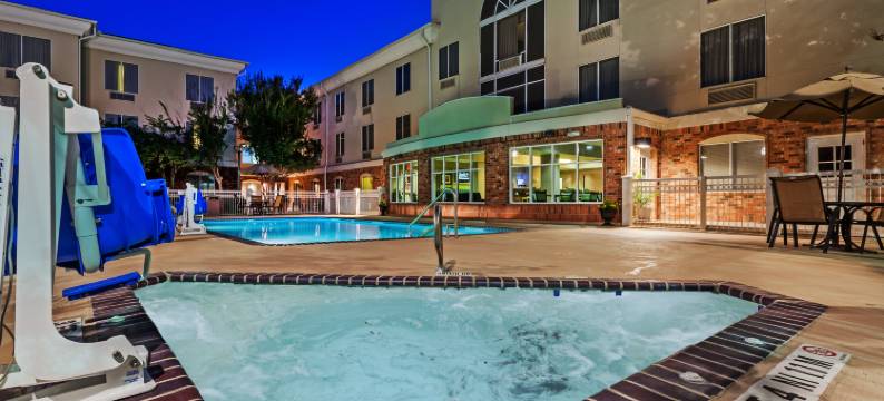 伊格尔帕斯智选假日酒店及套房(Holiday Inn Express & Suites EAGLE PASS by IHG)图片