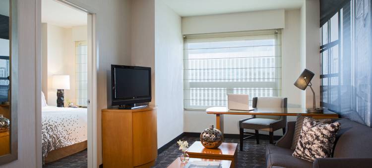 芝加哥奥黑尔万丽套房酒店(Renaissance Chicago O'Hare Suites Hotel)图片