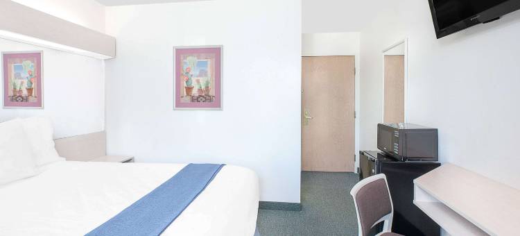 温德姆麦客达套房酒店(Microtel Inn & Suites by Wyndham Broken Bow)图片