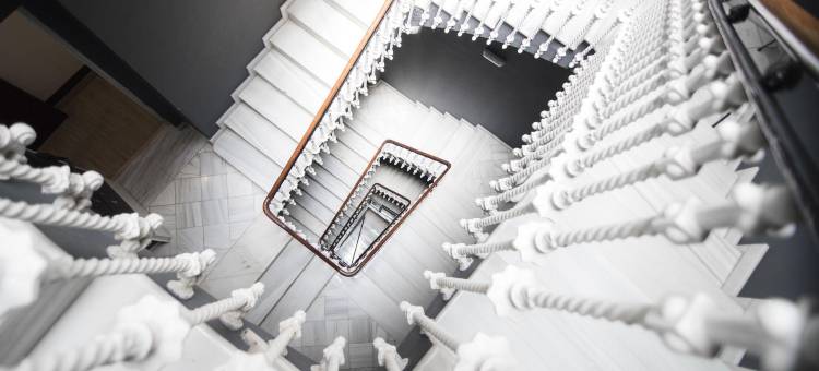 佩蒂特宫雷纳广场酒店(Petit Palace Plaza de la Reina)图片