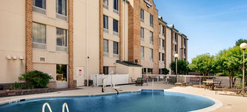 机场舒适酒店(Comfort Inn Airport)图片