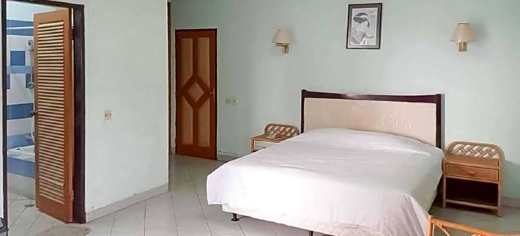 红多兹Plus酒店-近安耶尔图古梅库苏尔(RedDoorz Plus Near Tugu Mercusuar Anyer)图片