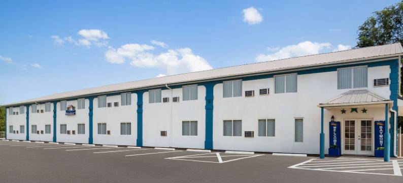 哈钦森呗盟酒店(Baymont by Wyndham Hutchinson)图片