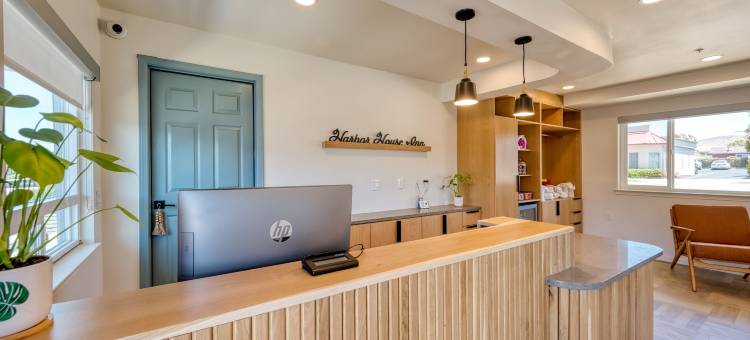 莫罗贝海港屋酒店(Harbor House Inn)图片