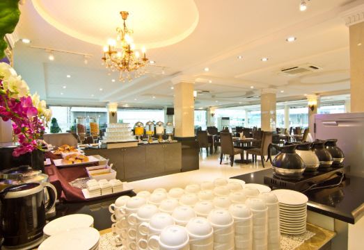 LK Mantra Pura Resort Hotel Overview