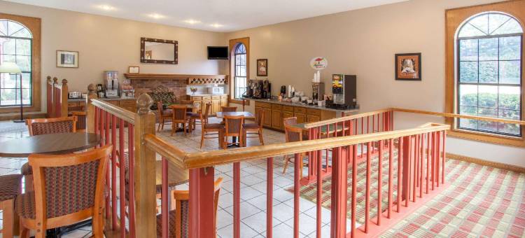 艾奇逊速8酒店(Super 8 by Wyndham Atchison)图片