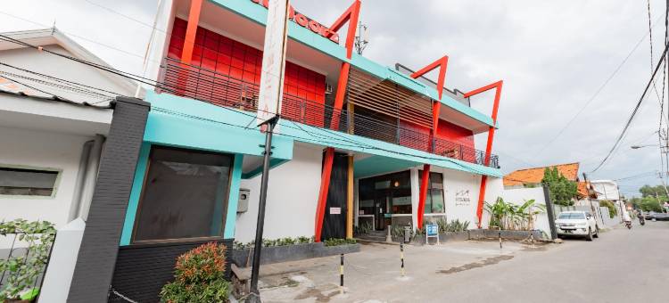 红门酒店-近科亚克桑火车站(RedDoorz Near Kejaksan Station Cirebon)图片