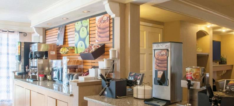 新奥尔良维特昂斯梅泰里拉昆塔温德姆酒店(La Quinta Inn by Wyndham New Orleans Veterans / Metairie)图片