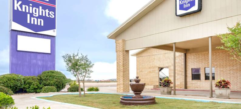 斯莱顿骑士酒店(Knights Inn Slaton)图片