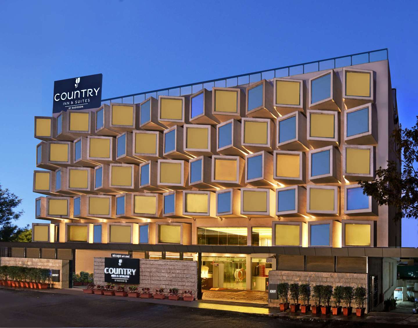 Country Inn & Suites by Radisson, Bengaluru Hebbal Hotel Overview
