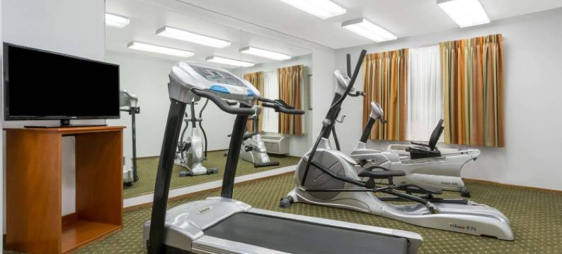 速8酒店-温德姆克洛弗代尔葡萄酒乡(Super 8 by Wyndham Cloverdale Wine Country)图片