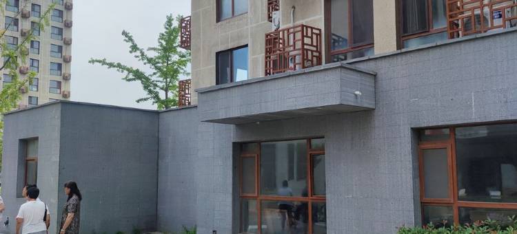亮哥的公寓(青年南路分店)图片