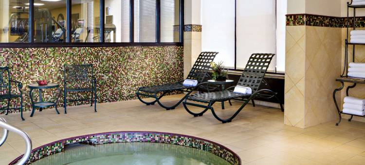 锡达拉皮兹万豪酒店(Radisson Hotel Cedar Rapids)图片