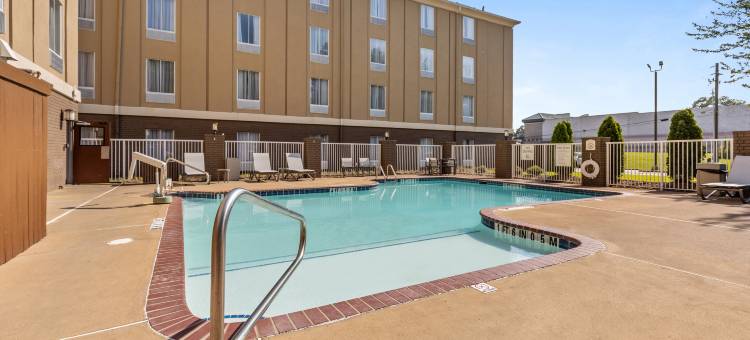 智选假日套房酒店斯塔克维尔(Holiday Inn Express & Suites Starkville)图片