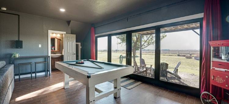 私人宾馆带豪华家庭影院1卧室家庭由RedAwning(Private Guesthouse with Deluxe Home Theater 1 Bedroom Home by RedAwning)图片