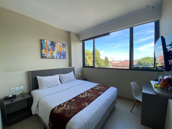 沃诺索博前一丰收酒店