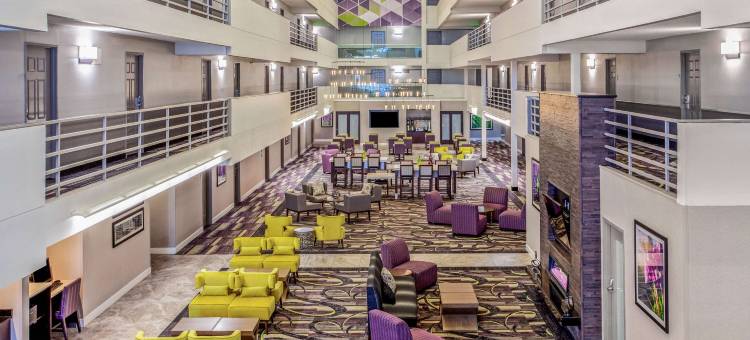 拉伯克西医疗中心拉昆塔温德姆套房酒店(La Quinta Inn & Suites by Wyndham Lubbock West Medical Centr)图片