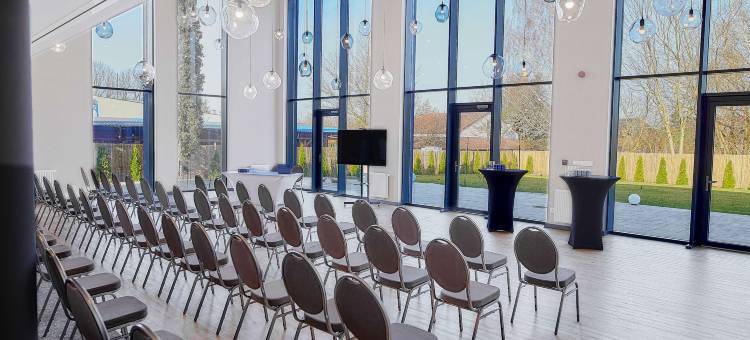 郁金香酒店智拉多夫(Tulip Inn Zyrardow)图片