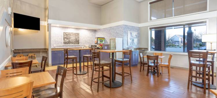 麦迪逊南美吟温德姆酒店(AmericInn by Wyndham Madison South)图片