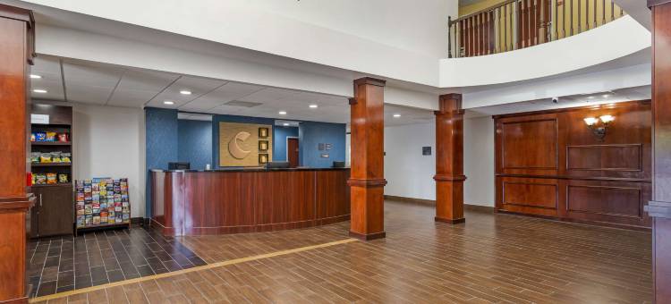 舒适套房酒店-亚特兰大机场(Comfort Suites Atlanta Airport)图片