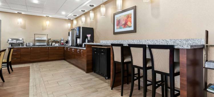 弗格斯贝斯特韦斯特优质酒店(Best Western Plus Fergus Hotel)图片