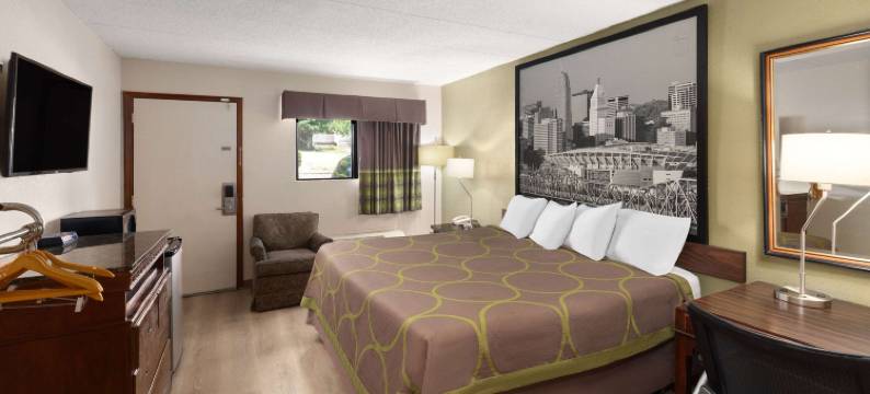 米切尔堡辛辛那提地区温德姆速8酒店(Super 8 by Wyndham Fort Mitchell Cincinnati Area)图片