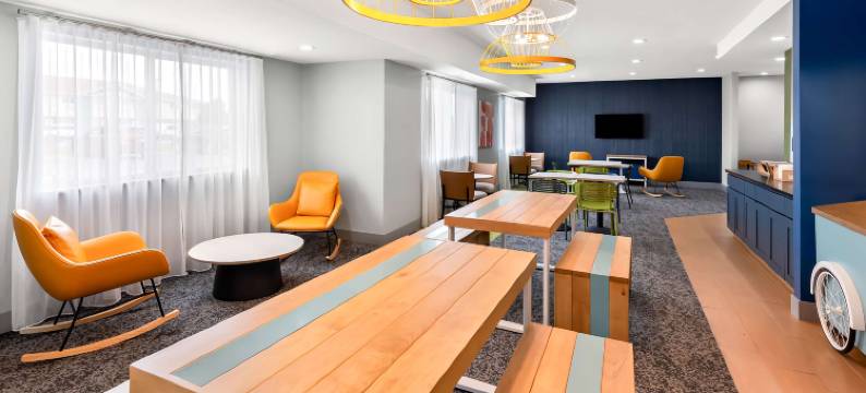 斯普林菲尔德西南希尔顿Spark酒店(Spark by Hilton Springfield Southwest)图片