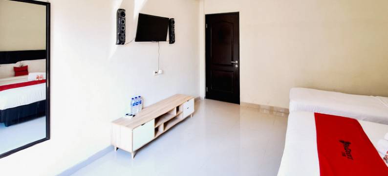 红门酒店-近玛琅创意中心(RedDoorz near Malang Creative Center)图片