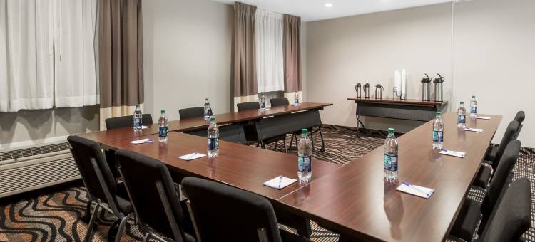 坎布里奇呗盟套房酒店(Baymont by Wyndham Cambridge)图片