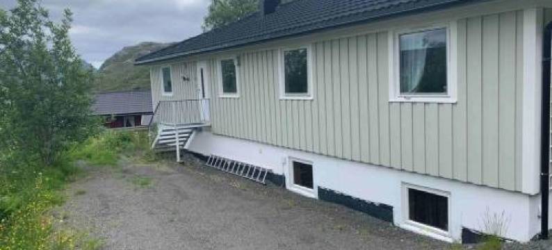 Leilighet Med Balkong og Havutsikt på Napp.图片