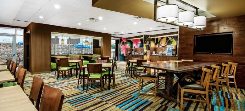 凡镇-坎顿地区万枫酒店及套房(Fairfield Inn & Suites Van Canton Area)图片