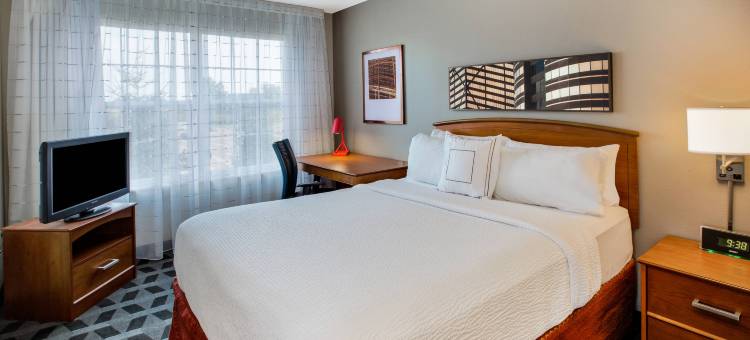 底特律利沃尼万豪TownePlace酒店(TownePlace Suites Detroit Livonia)图片