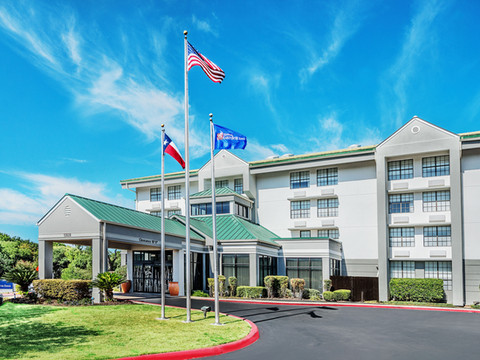 圣市机场希尔顿花园酒店