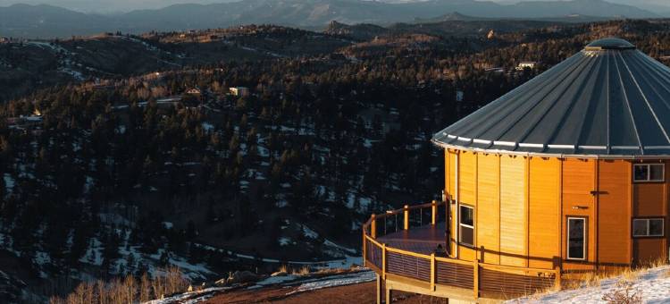 Luxury Off-Grid Yurt: Hot Tub, Epic Views, WiFi, 10 Mins from Cripple Creek!图片