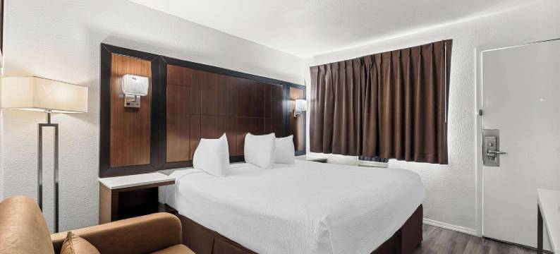 伊科诺旅馆斯托克顿近 I-5展览会场(Econo Lodge Stockton Near I-5 Fairgrounds)图片