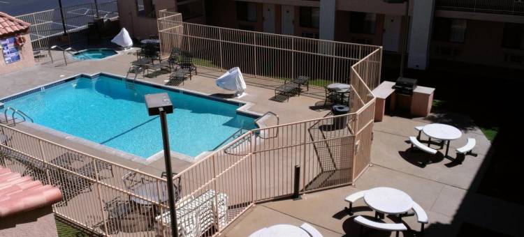 加利福尼亚巴斯托 - I15 及伦伍德路 6 号汽车旅馆(Motel 6 Barstow, CA - I15 and Lenwood Road)图片