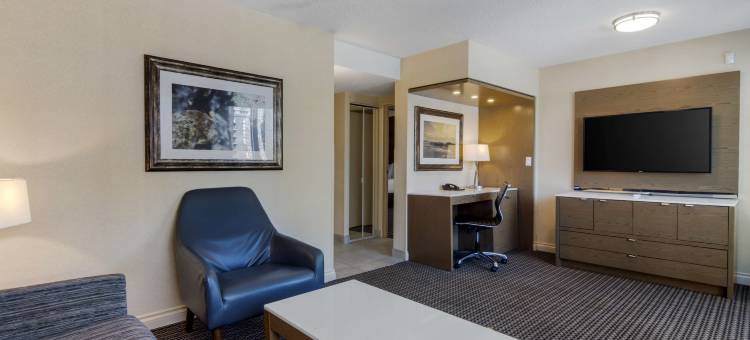 贝斯特韦斯特精品格兰维尔堡套房酒店及会议中心市中心(Best Western Premier Chateau Granville Hotel  Suites  Conf. Centre)图片
